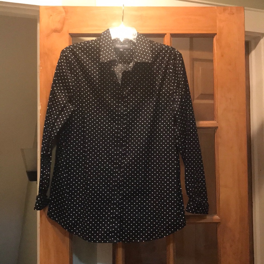 Black polka dotted Jones of New York button down